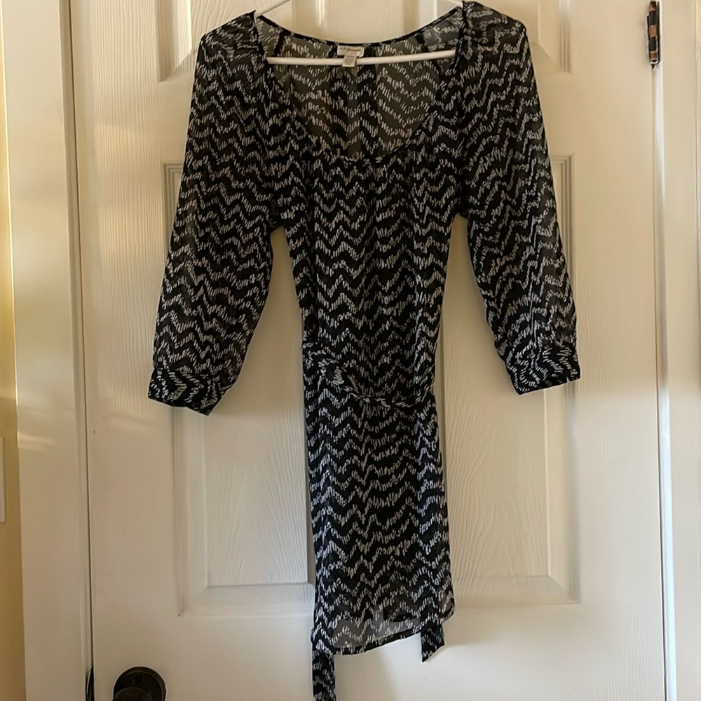 Dynamite sheer black and white tunic top